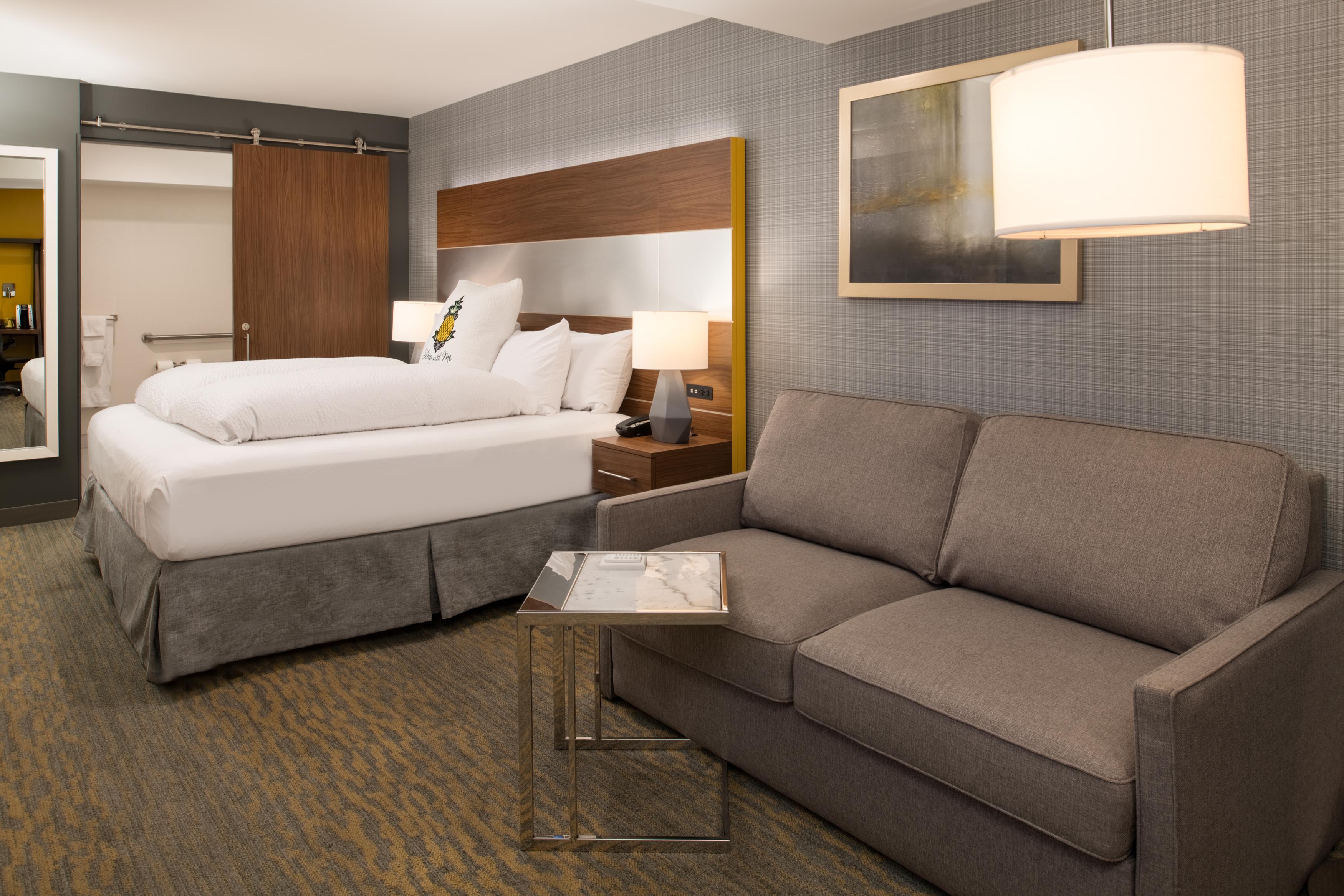 Hotel Staypineapple, Hotel Z, Gaslamp San Diego